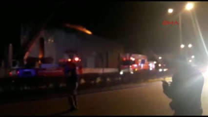 Kocaeli'de Parfüm Fabrikasında Yangın Çıktı