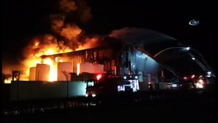 İlaç fabrikası alev alev yanıyor