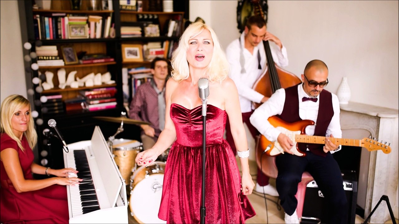 SWING FAMOUS  - Sweet Dreams