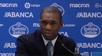 Seedorf, nuevo DT del Deportivo La Coruña
