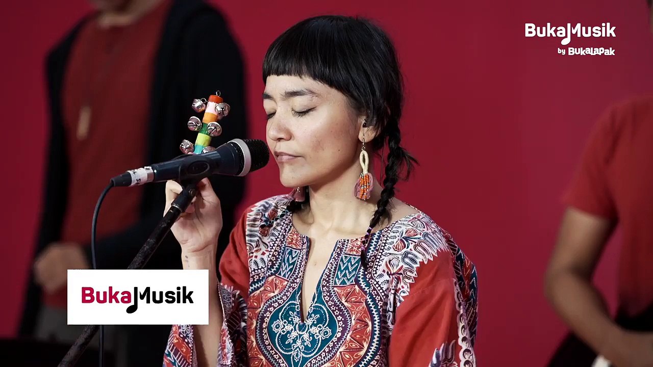 Stars and Rabbit – The House   [BukaMusik 2.0]