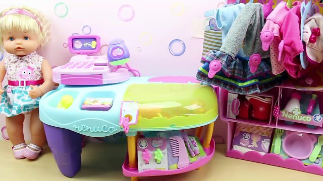 Boutique de Nenuco en español | La Bebé Nenuco y su perrita van de compras de ropa y accesorios