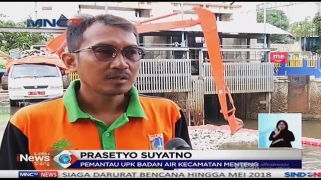 Kubus Apung Efektif Tahan Sampah Saat Banjir