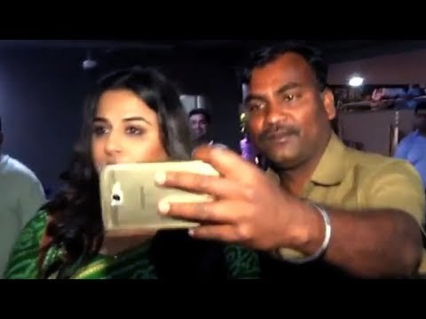 Vidya Balan Troubled By Crazy Fans At The Airport | Bollywood Buzz