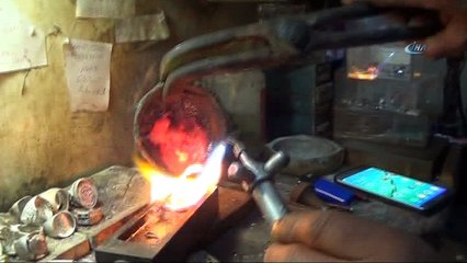 Uşaklı takı tasarımcısının el emeği ürünleri Türkiye sınırlarını aştı