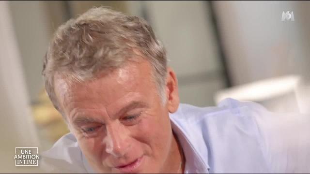 Une Ambition Intime : Franck Dubosc pleure à l'évocation de son père disparu