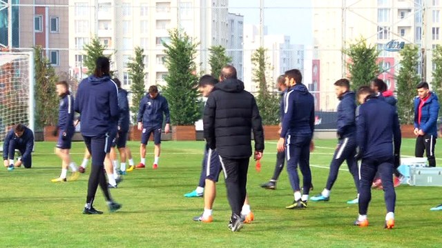 Abdullah Avcı: “Fenerbahçe karşısında kazanmak için oynayacağız”