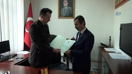 Atasının madalyasını aldı, Afrin’e gitmek için dilekçe verdi