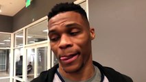 Russell Westbrook trolle un journaliste