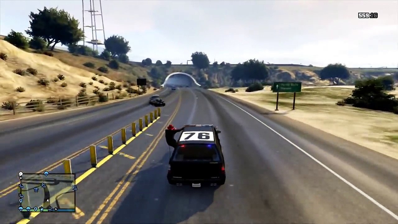 GTA Online - HOW TO KEEP A POLICE CAR [GTA V Multiplayer]