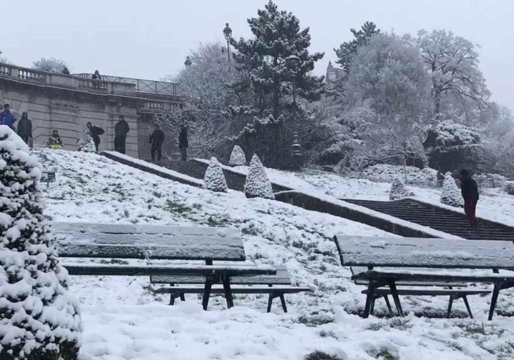 Man Skis Down Montmartre as Snow Blankets Paris