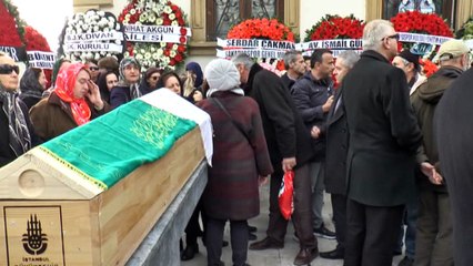 Sakaryaspor Teknik Direktörü Engin Korukır’ın annesi Kocaeli’de toprağa verildi