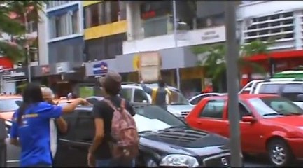 Movimento homossexual agride jovens católicos em Curitiba-PR