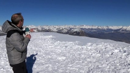 D!CI vous offre un magnifique panorama à 2018 m ... en haut de Ceüze