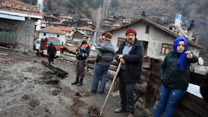 Tosya’da Yangında hayatını kaybeden yaşlı kadının kemikleri enkaz altında bulundu