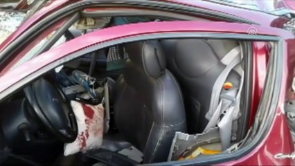 Tırın, park halindeki otomobile çarptığı trafik kazası - KOCAELİ