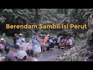 Unik! Berendam Sambil Isi Perut