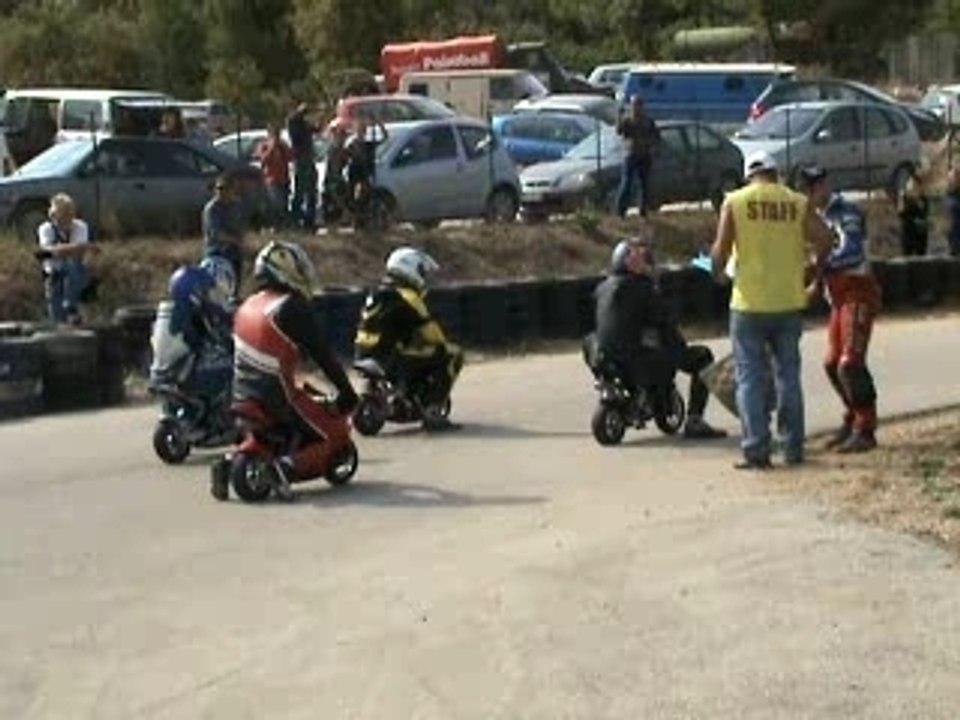 cuges les pins    two vs one