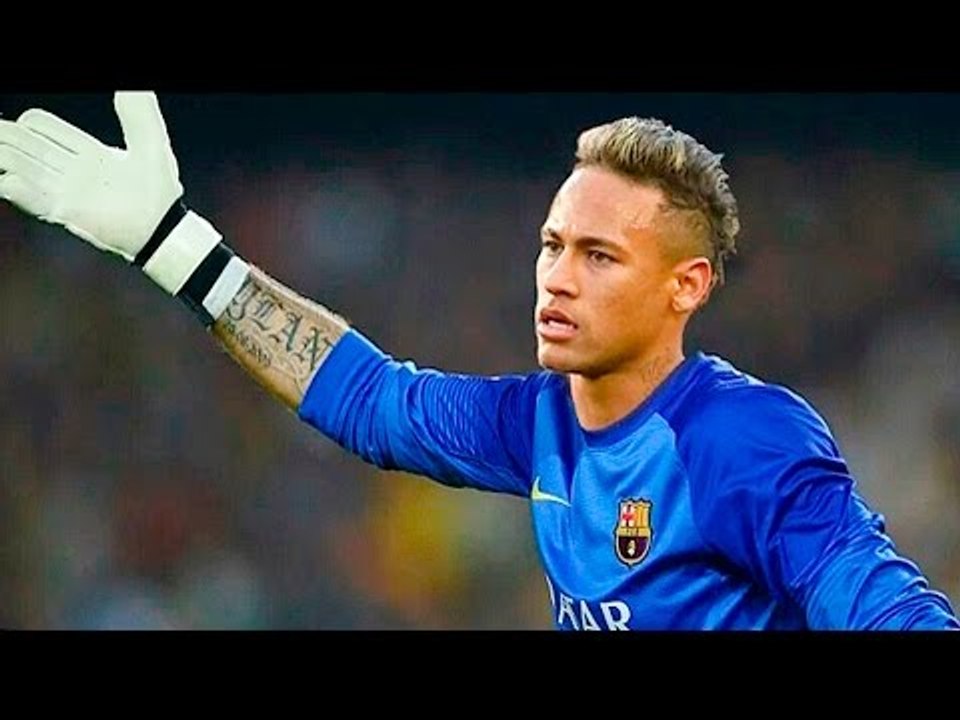 Outfield Players As Goalkeepers • Crazy Saves