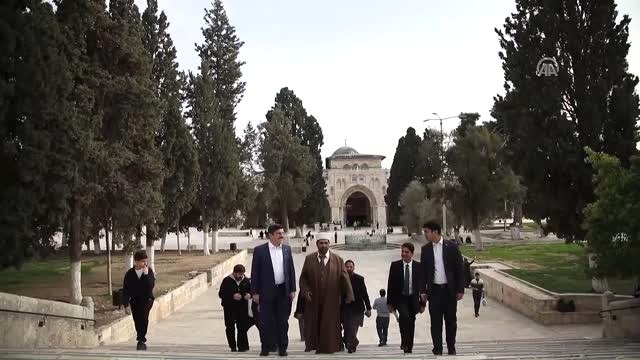 Gençlik ve Spor Bakanı Bak Filistinli Çocuklarla Futbol ve Basketbol Oynadı