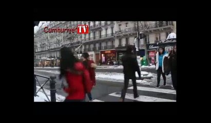 30 yılın rekor yağışı nedeniyle Eyfel Kulesi kapatıldı