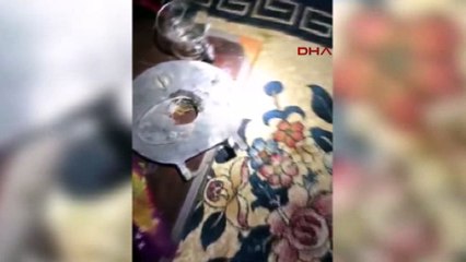 Polis baskınını görünce, esrarı sobada yaktılar