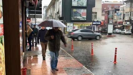 Sağanak yağış Keşan’da etkili oldu