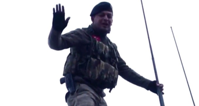 Ahmet Şafak, Mehmetçiğin Beklemesinler Mesajını Türkü Yaptı