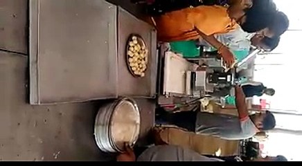 गुलाब जामुन बनाने की मशीन क्या आपने देखी है कभी . Indian Foods