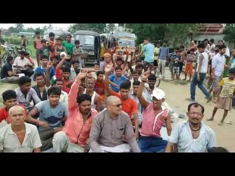 road blocked against the tol tax by people and auto drivers