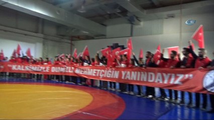 Bayan Güreş Milli Takımı'ndan Mehmetçiğe destek