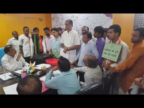 pwd engineer said road accident did not happen on damage roads