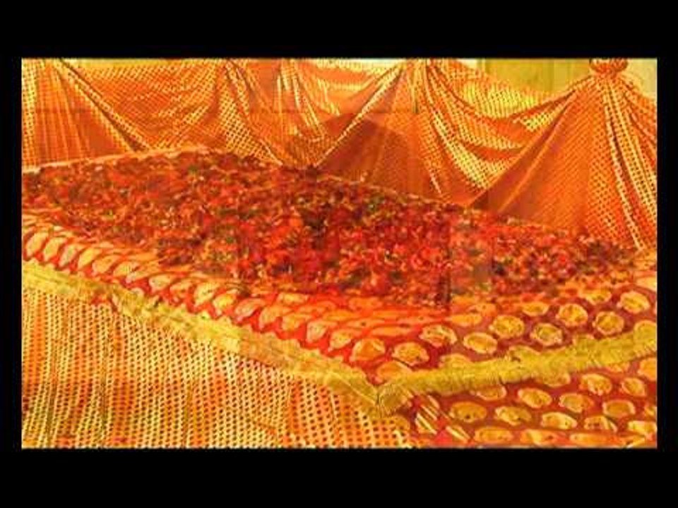 City Secrets: A woman's dargah