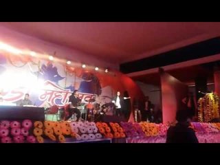 girls perform in gonda mahotsav