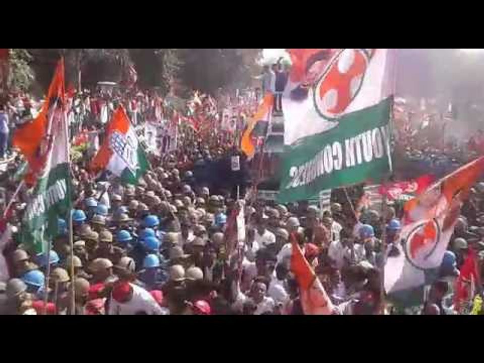 Congress Vice president Rahul gandhi and UP CM Akhilesh joint road show at allahabad