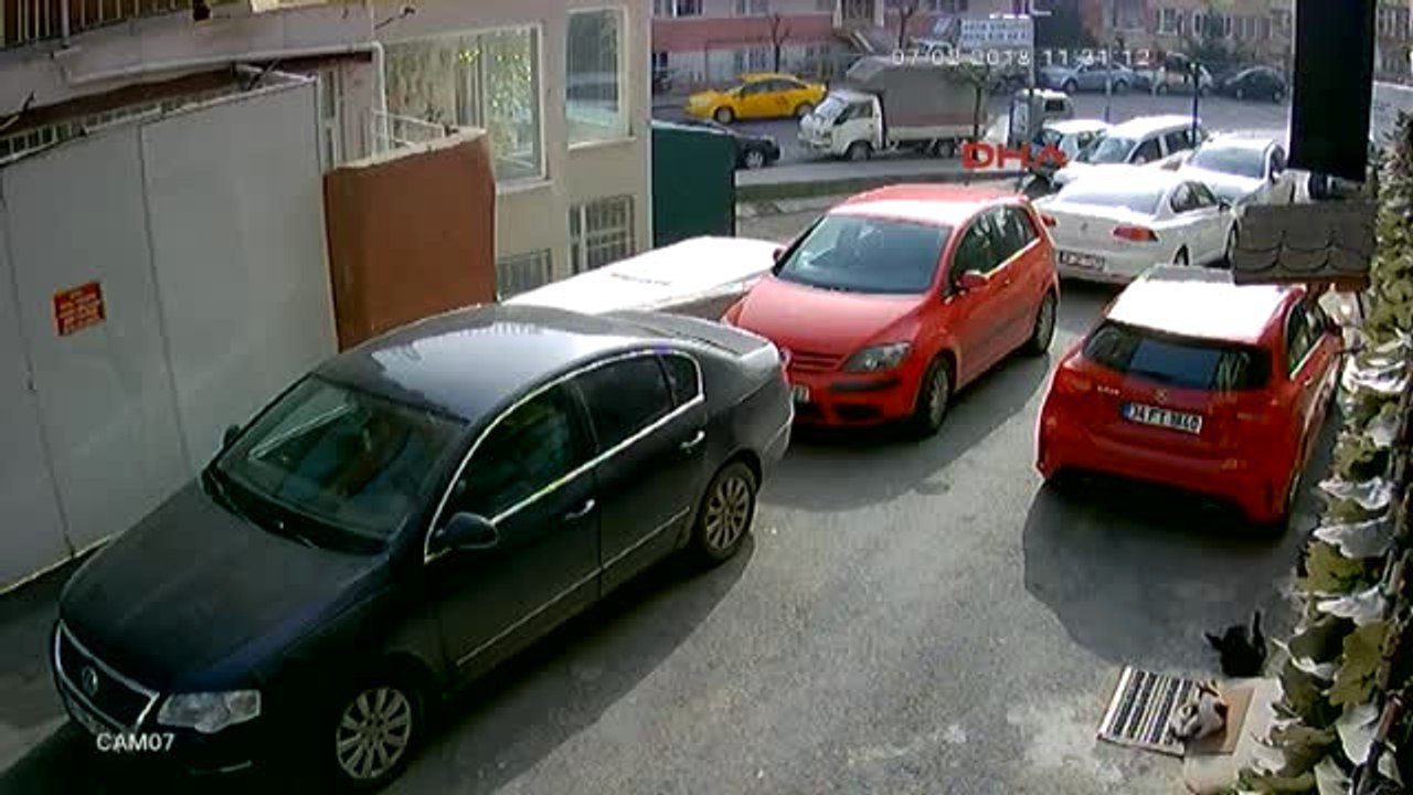 Şişli'de Eşini Sokak Ortasında Öldüren Koca Tutuklandı...
