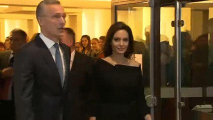 Angelina Jolie manifesta-se sobre a violência contra as mulheres