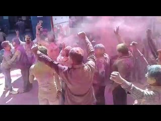 holi celebration in lucknow