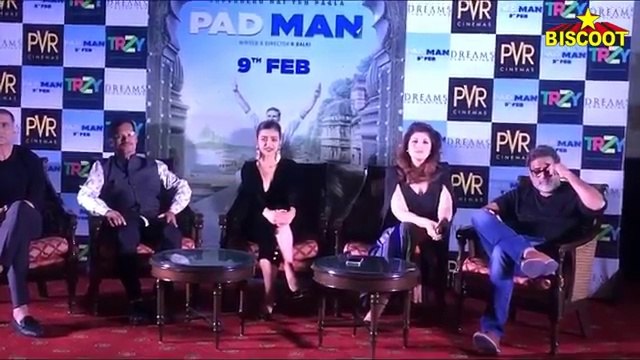 Akshay Kumar's BEST Reply To Reporters Embaressing Question On Wife Twinkle At Padman Promotions
