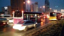 Kadıköy'de Özel Halk Otobüsü şoförüne minibüs şoförü yolcuların gözü önünde kurşun yağdırdı