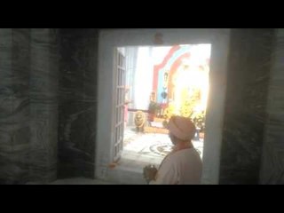 Yogi adityanath second day in gorakhapur, visits mandir to worship