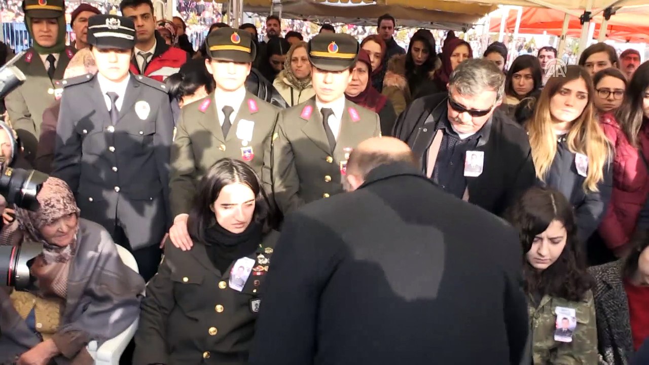 Şehit Piyade Astsubay Ömer Bilal Akpınar son yolculuğuna uğurlandı (2) - KARABÜK