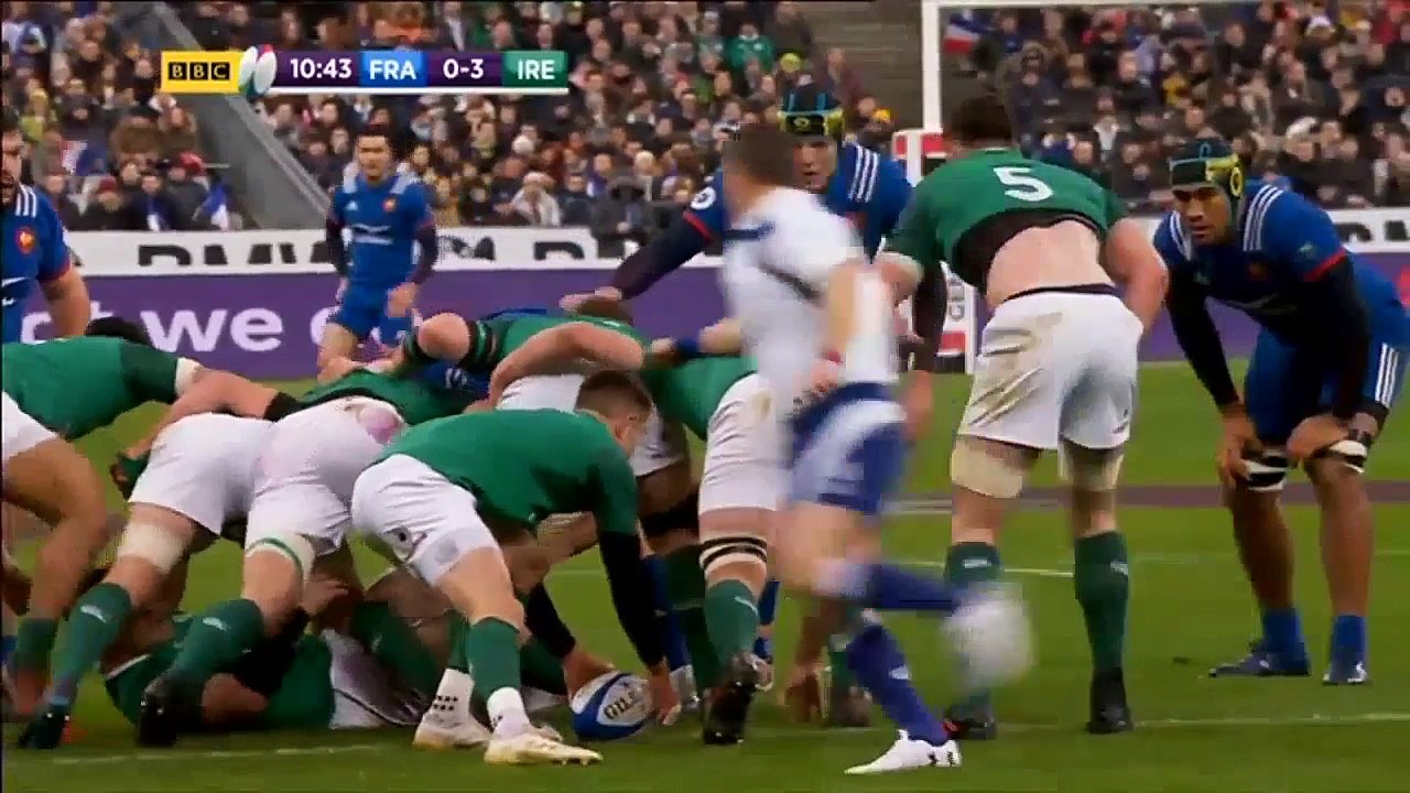 Le jeu au pied de l'Irlande face à la France (1)