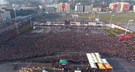 Afrin Şehidinin Cenaze Törenine On Binlerce İnsan Katıldı