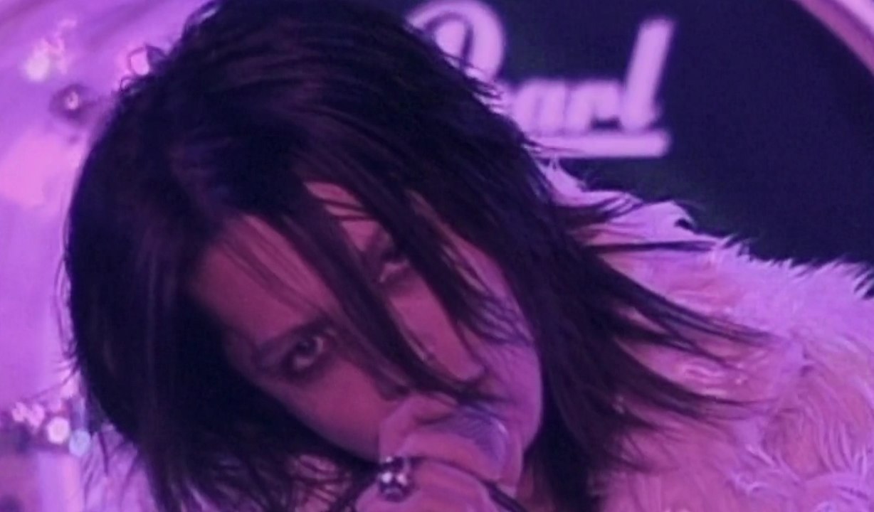 真実と幻想と (LIVE 2000/12/06) / L'Arc～en～Ciel ラルク Laruku 動画