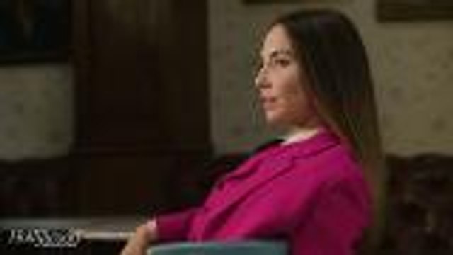 Whitney Cummings Talks Directorial Debut 'The Female Brain' | Finish that Sentence