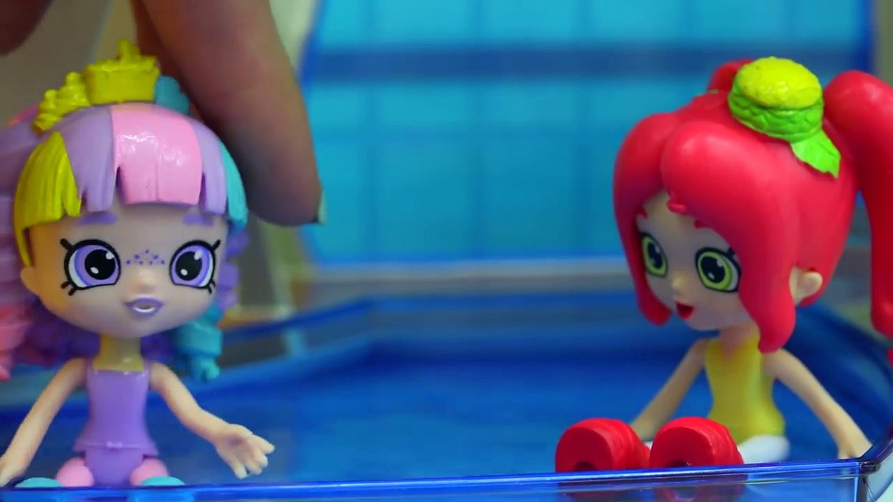 Shark Attack On Strange Cruise Ship Trip - Shopkins Happy Places Shoppies Rainbow Kate Vacation