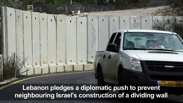 Israel builds a wall on its border with Lebanon