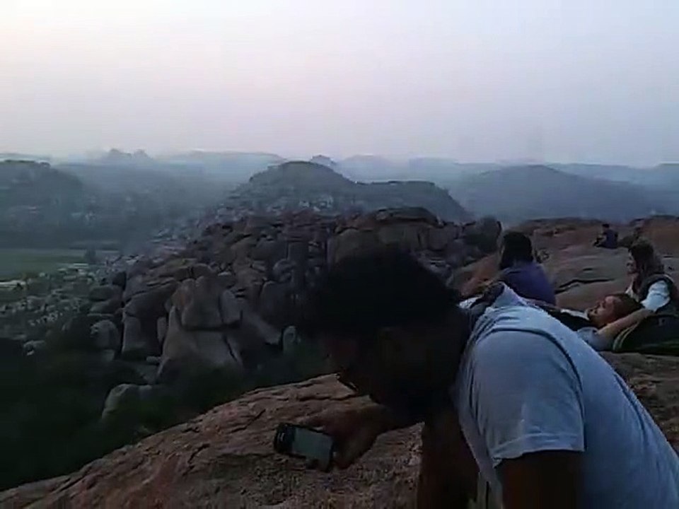 Sightseeing in Hampi