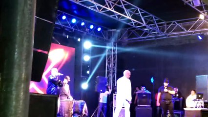 BAD BUNNY EN CHIMBOTE - PERÚ - Tours #LaNuevaReligión #SiemprePicheo